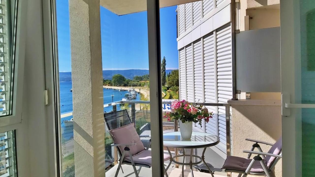 Apartment Lora أوميس المظهر الخارجي الصورة