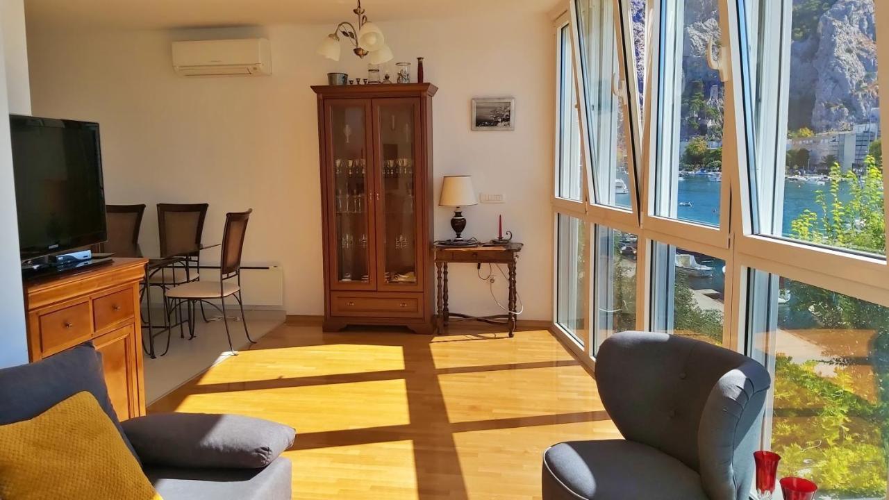 Apartment Lora أوميس المظهر الخارجي الصورة