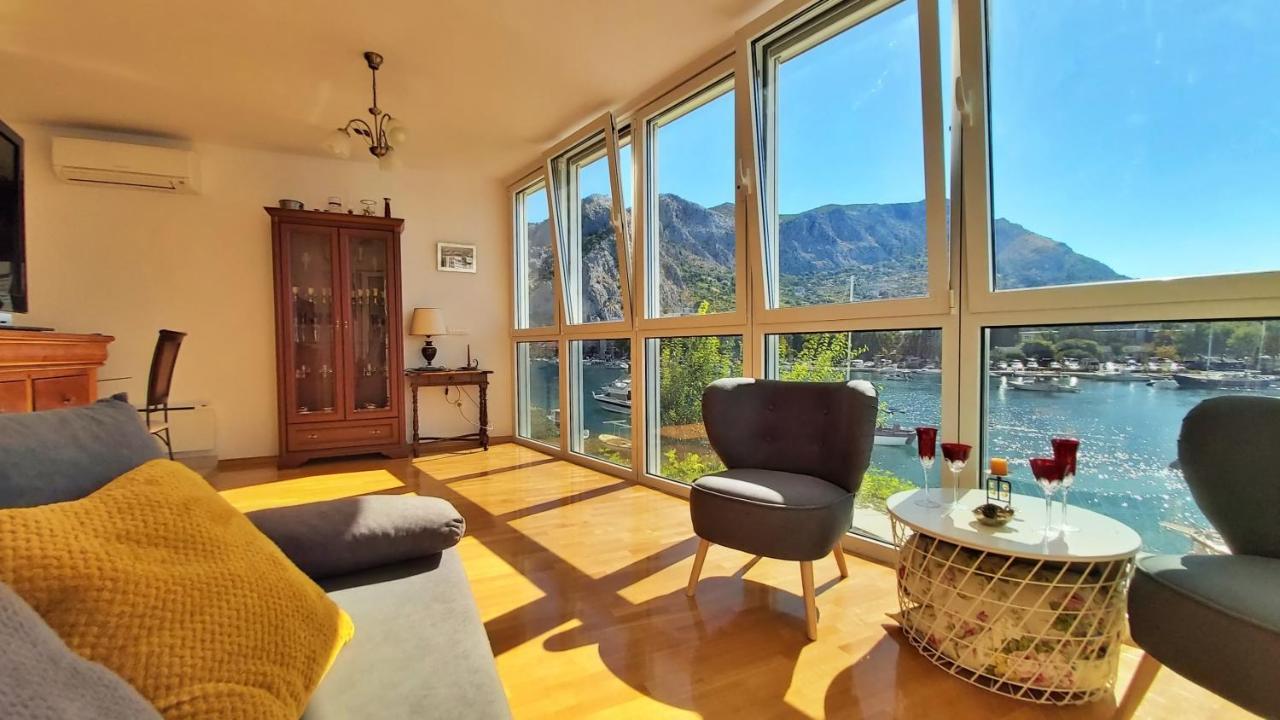 Apartment Lora أوميس المظهر الخارجي الصورة