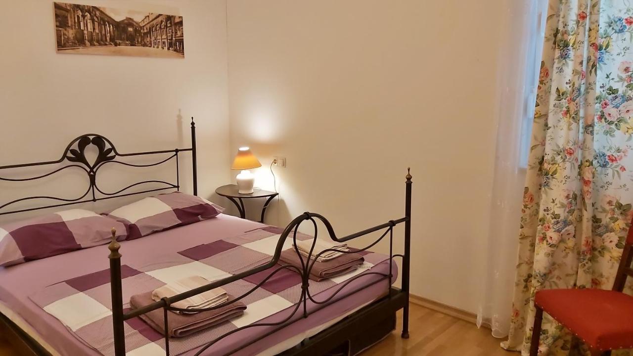 Apartment Lora أوميس المظهر الخارجي الصورة
