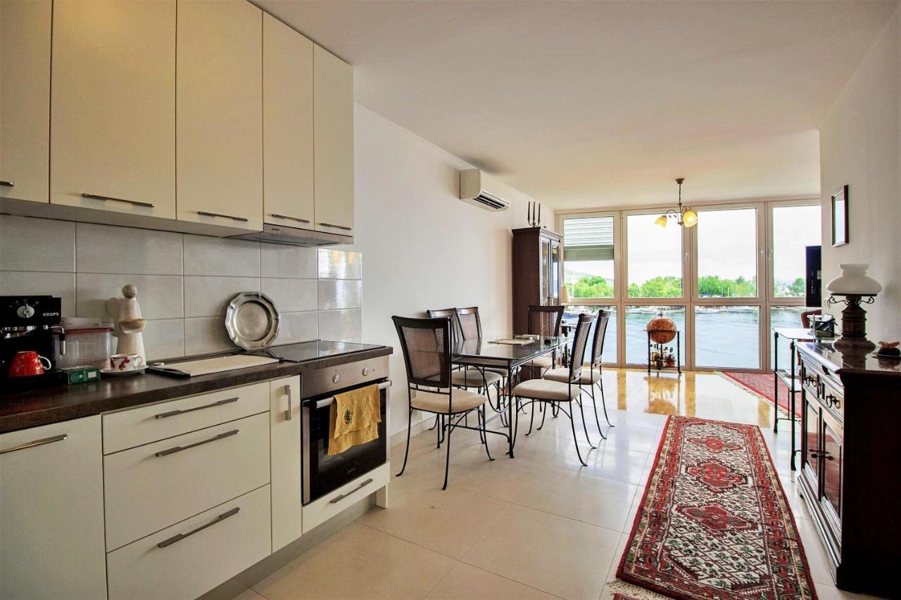 Apartment Lora أوميس المظهر الخارجي الصورة